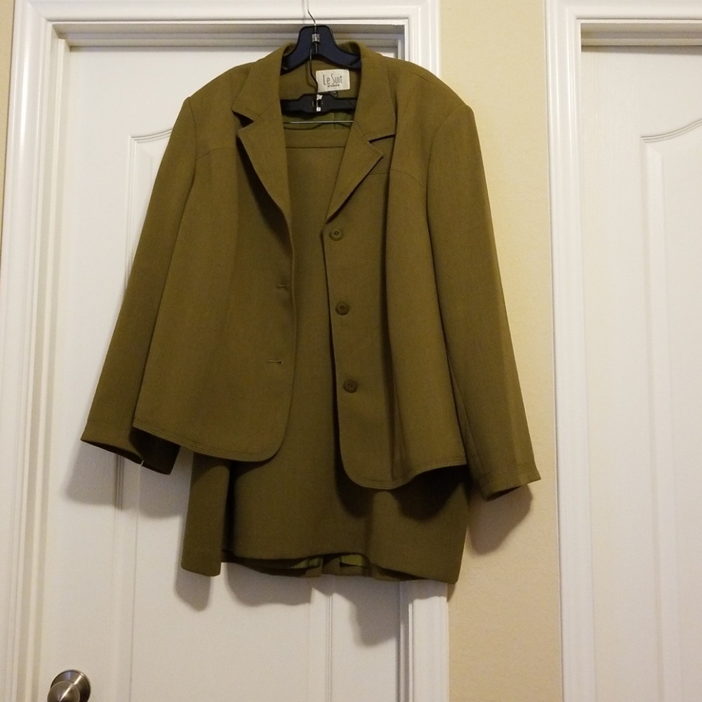 2 piece suit plus size